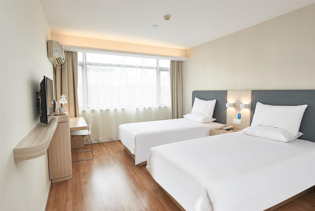 ฮั่นถิง โฮเทล เซี่ยงไฮ้ สถานีรถไฟใต้ดินสนามฟุตบอลหงโขว Hotel ภายนอก รูปภาพ