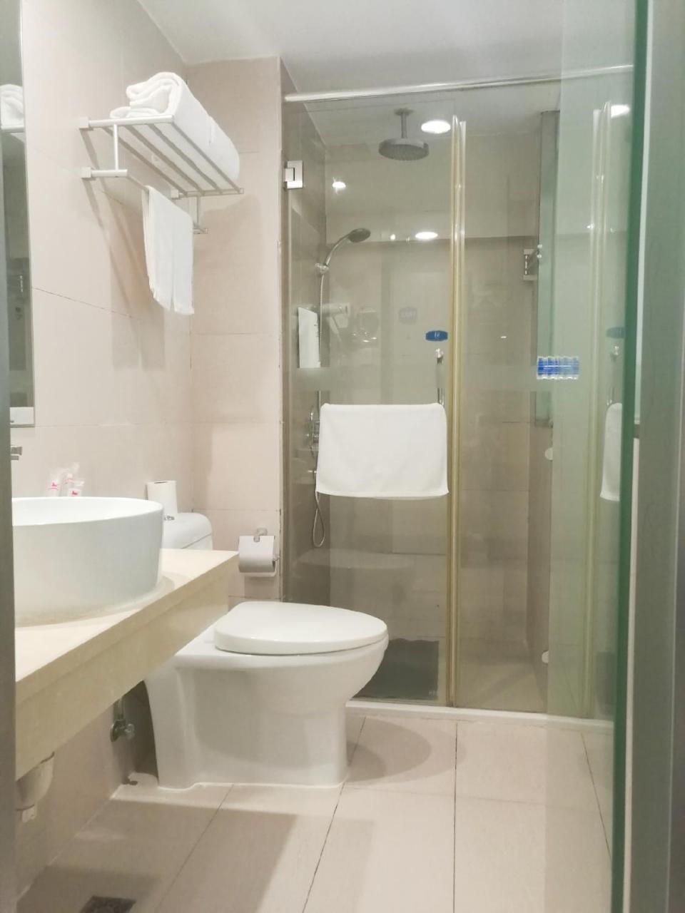 ฮั่นถิง โฮเทล เซี่ยงไฮ้ สถานีรถไฟใต้ดินสนามฟุตบอลหงโขว Hotel ภายนอก รูปภาพ